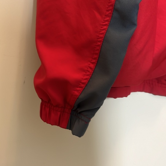Reebok Red & Gray Full Zippered Windbreaker Size XL - Picture 6 of 11